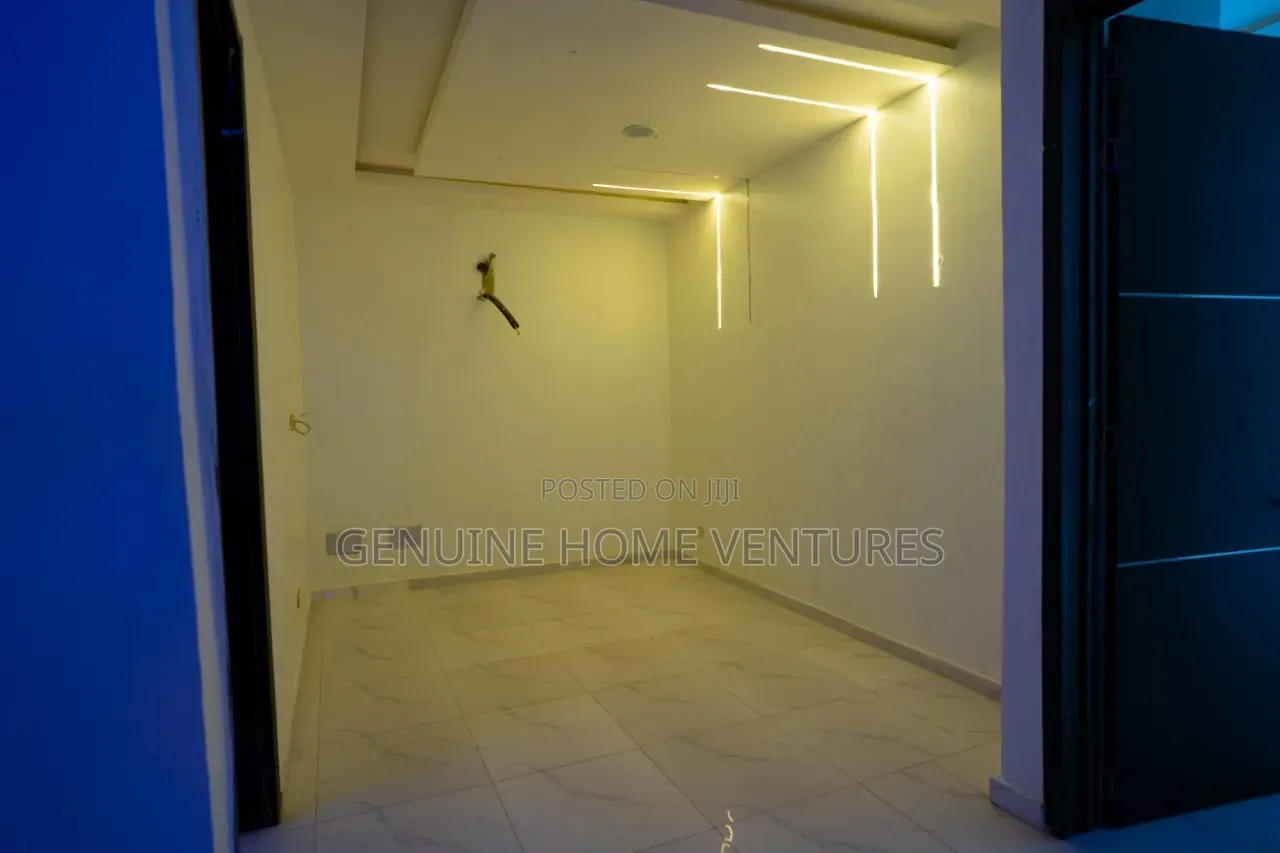 4bdrm Duplex in Orchid, Chevron for sale in Chevron