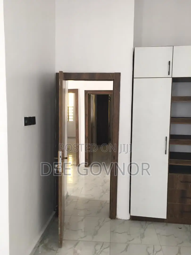 Mini Flat in Link School Estate, Ologolo for sale in Ologolo