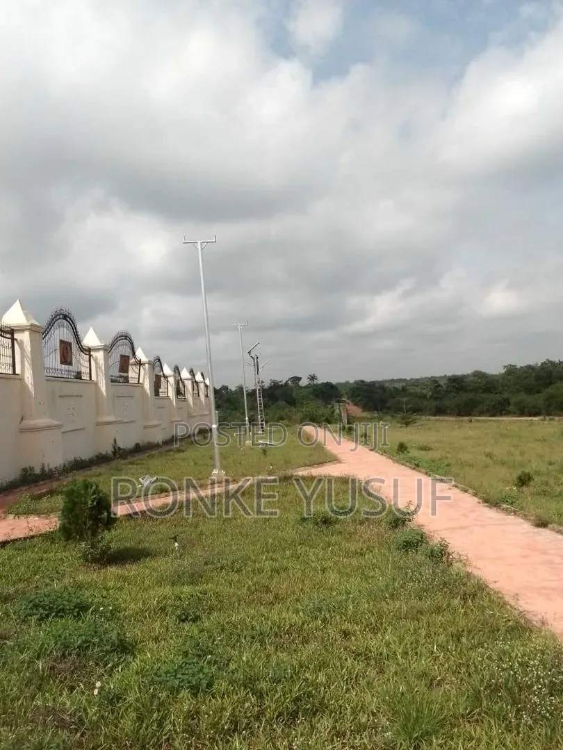 Plots Of Land Inside Estate In Nigeria in Oluyole