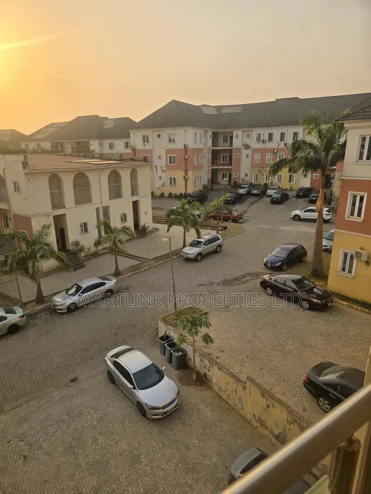 3bdrm Apartment in Saada Court Estate, for sale in Apo Resettlement