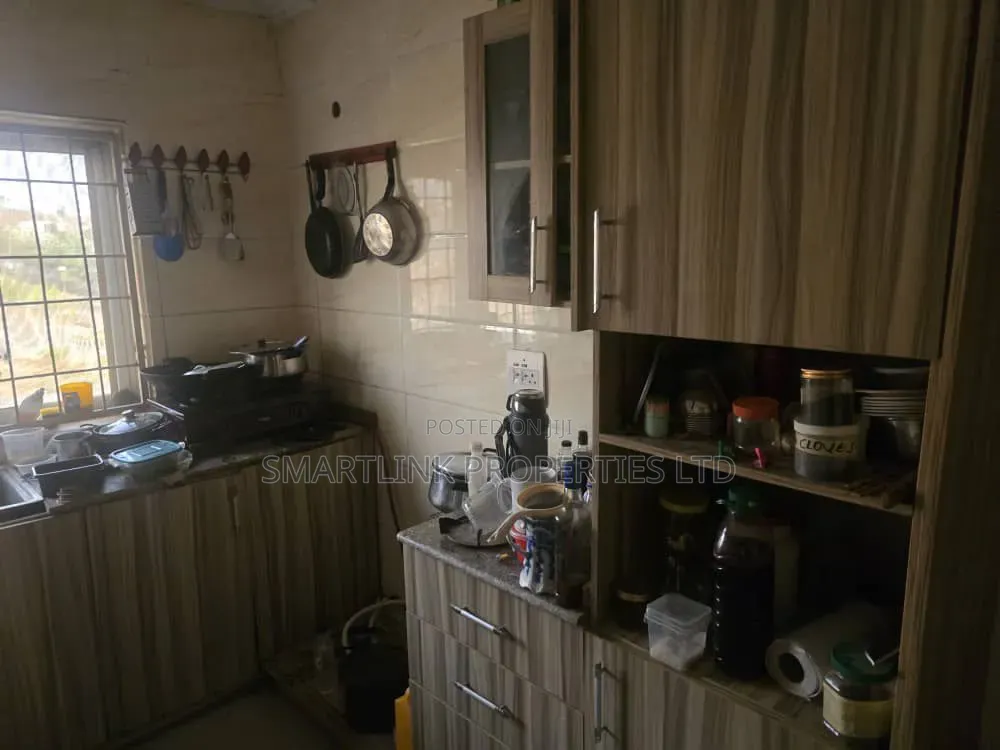 3bdrm Apartment in Saada Court Estate, for sale in Apo Resettlement