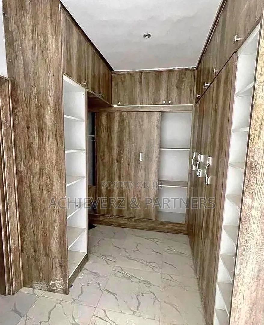 Furnished 8bdrm Mansion in Guzape District for sale in Guzape District