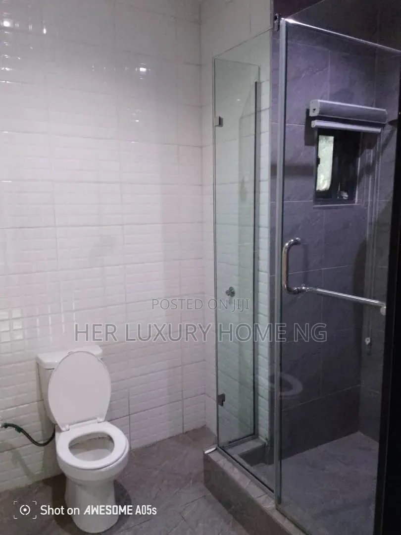 2bdrm Apartment in Freedom Way, Lekki for rent in Lekki