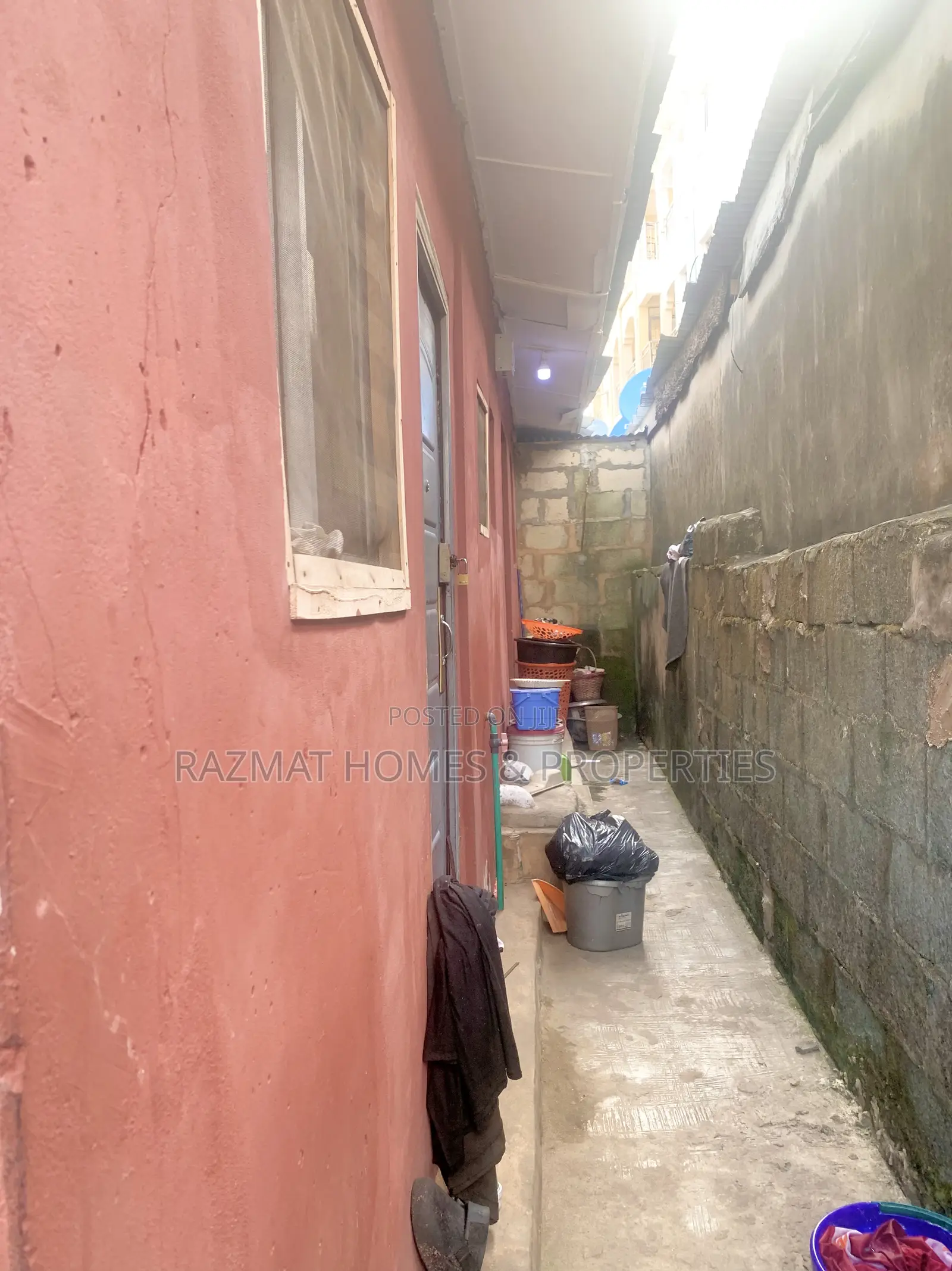 3bdrm House in Lawanson for sale in Lawanson