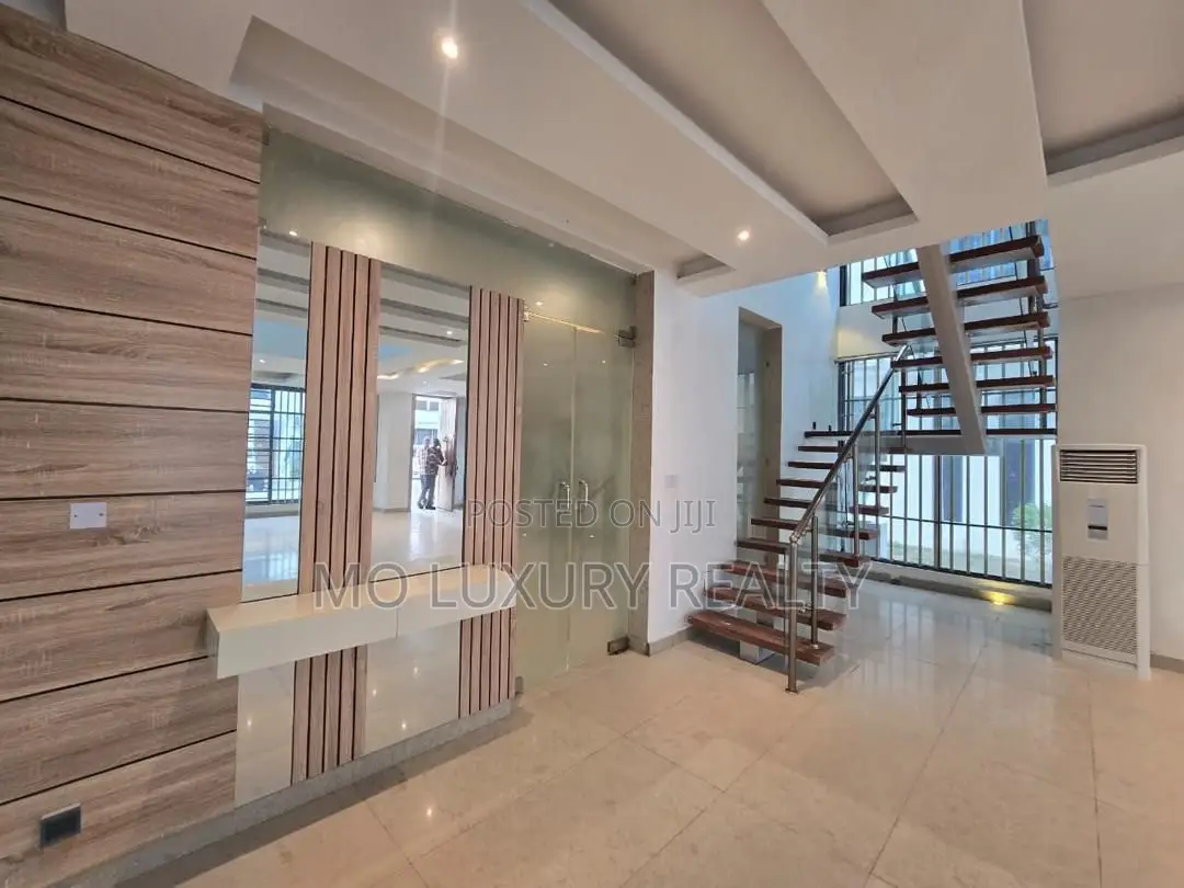 5bdrm Duplex in Old Ikoyi for sale in Old Ikoyi
