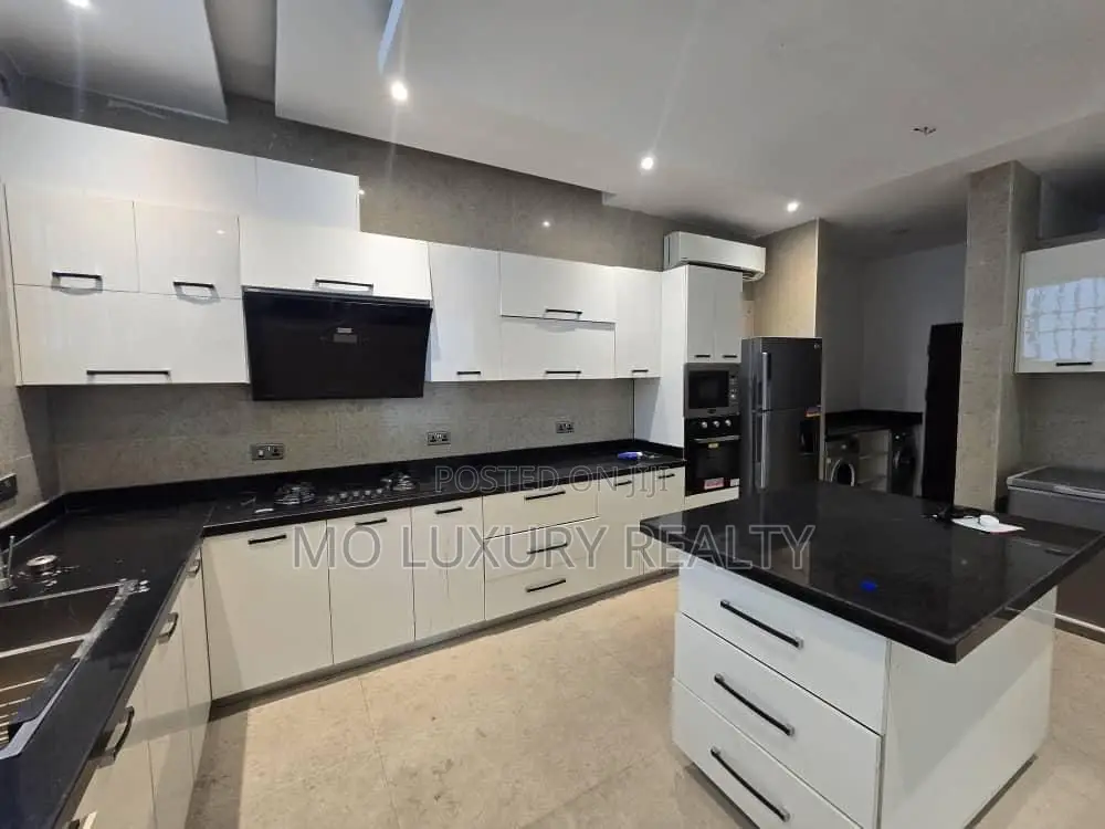 5bdrm Duplex in Old Ikoyi for sale in Old Ikoyi