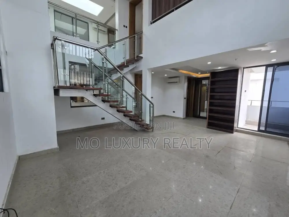 5bdrm Duplex in Old Ikoyi for sale in Old Ikoyi