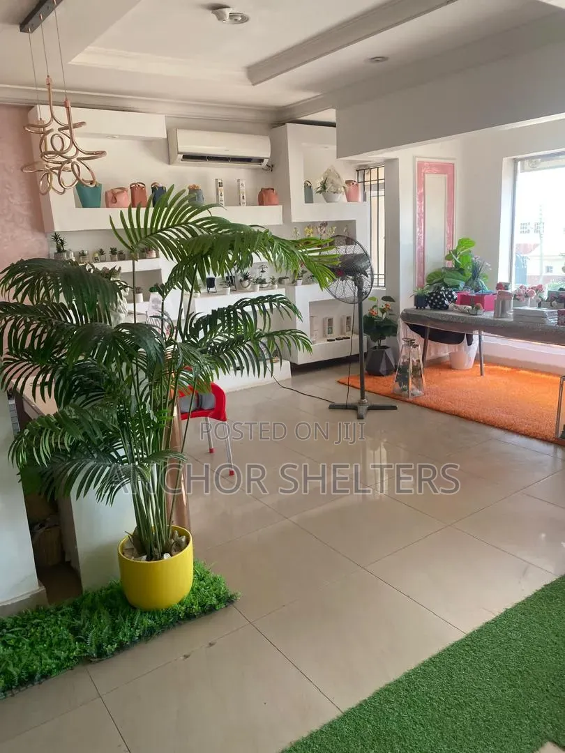 Furnished Office / Shop Space for Rent in Gwarinpa in Life Camp