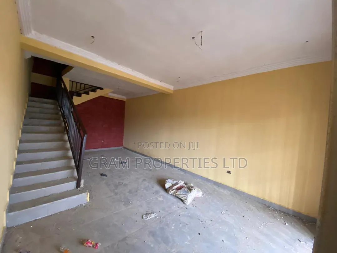Warehouse Unit Located in Fo1 Building Materials Market Kubwa Abuja in Kubwa