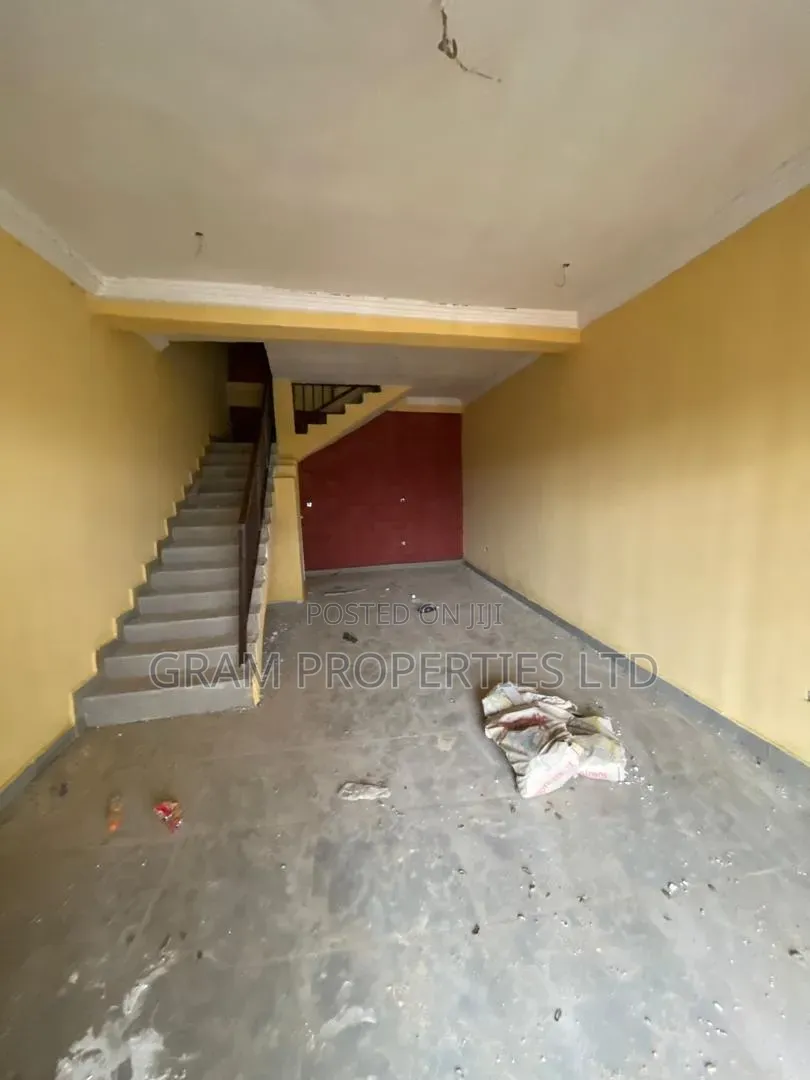 Warehouse Unit Located in Fo1 Building Materials Market Kubwa Abuja in Kubwa