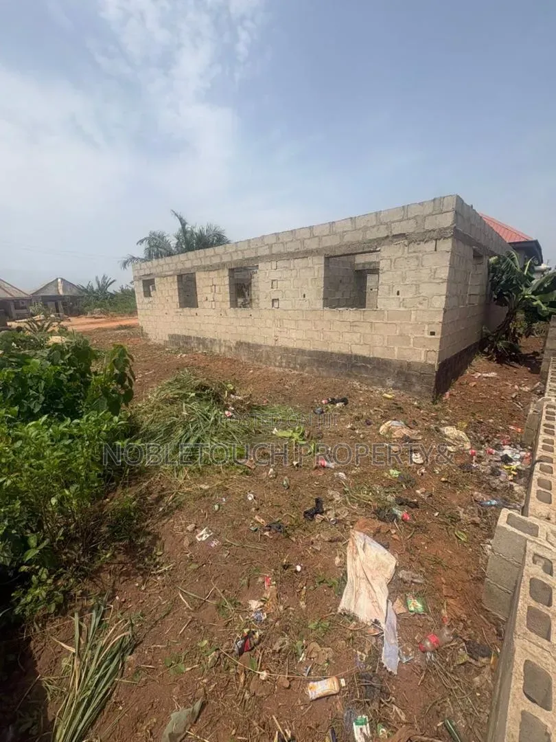 3bdrm Bungalow in Imowo Nla,, Gberigbe for sale in Gberigbe