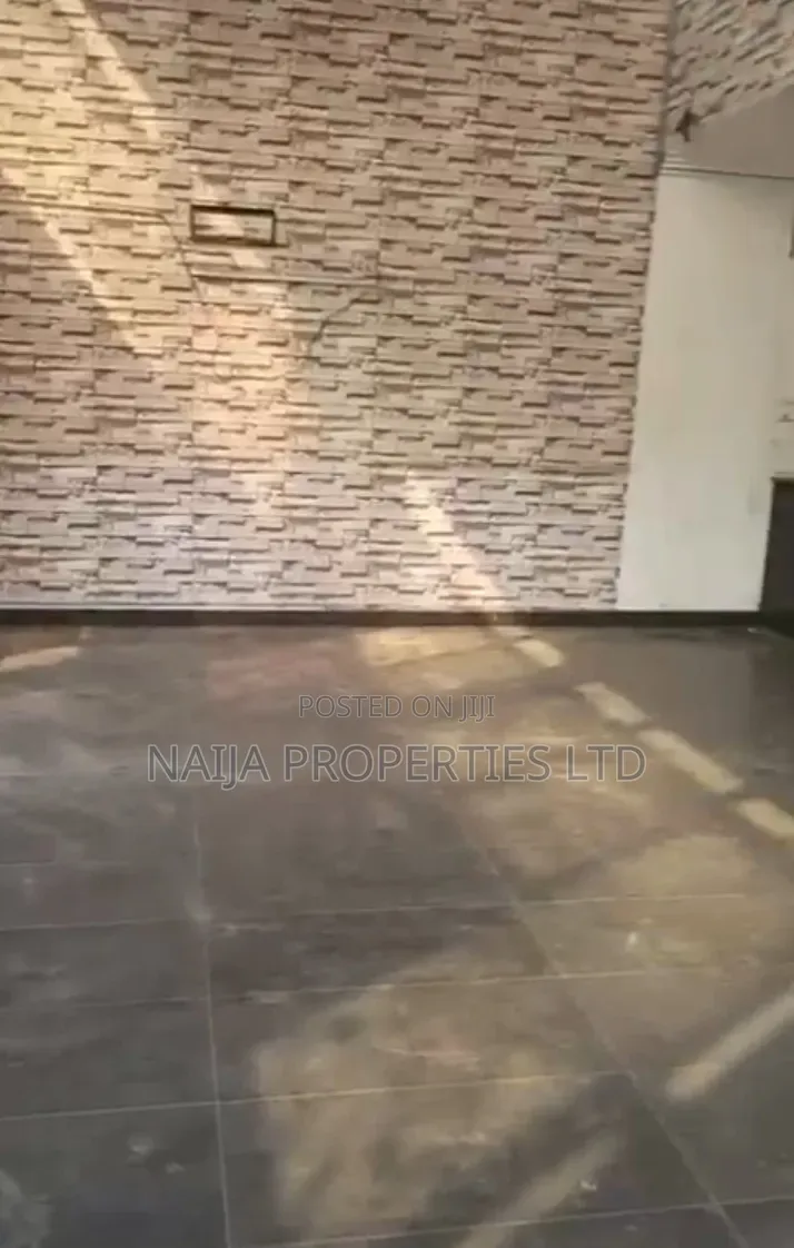 Shop Space Directly on the Express Way at Ajiwe, Ajah for Lease in Ajiwe