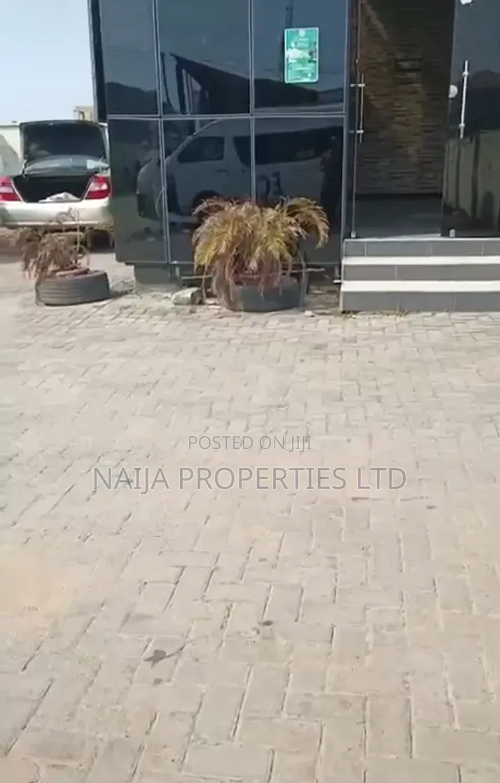 Shop Space Directly on the Express Way at Ajiwe, Ajah for Lease in Ajiwe