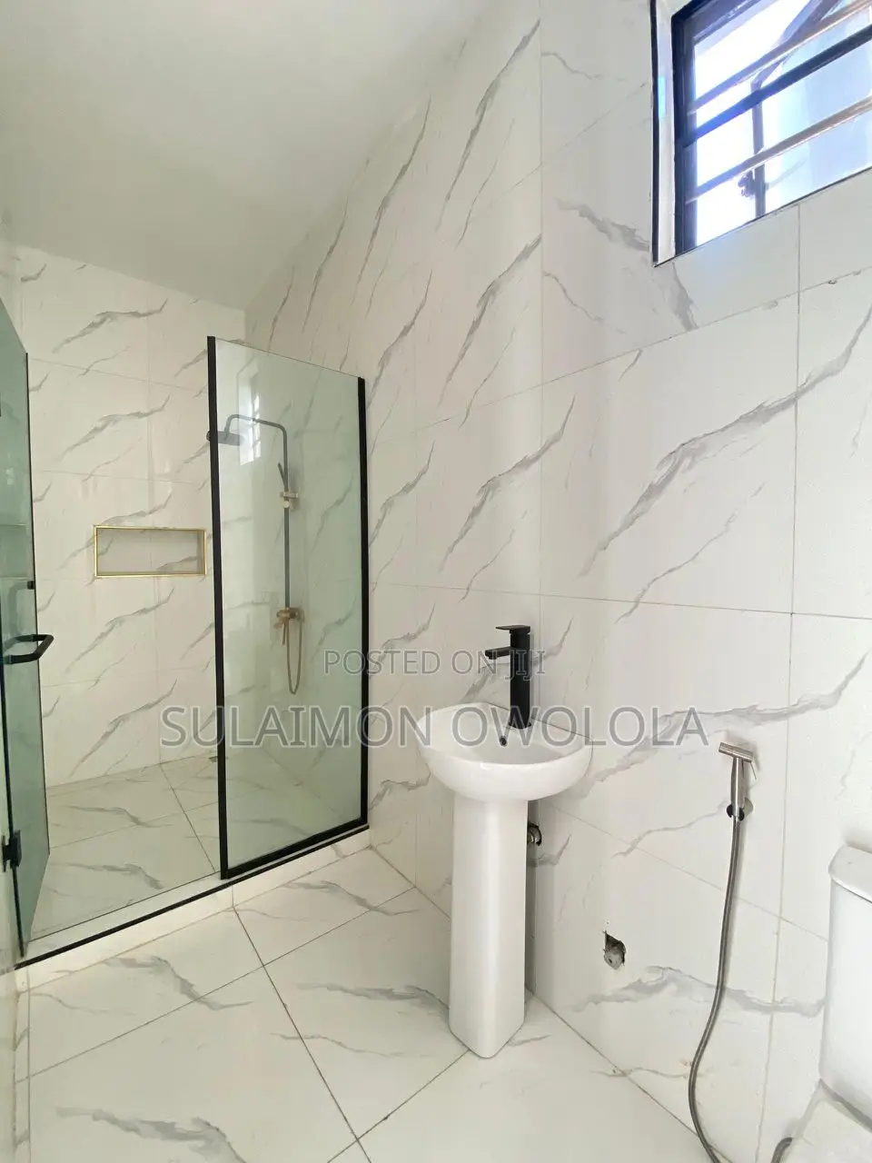 4bdrm Duplex in Ikota for sale in Ikota