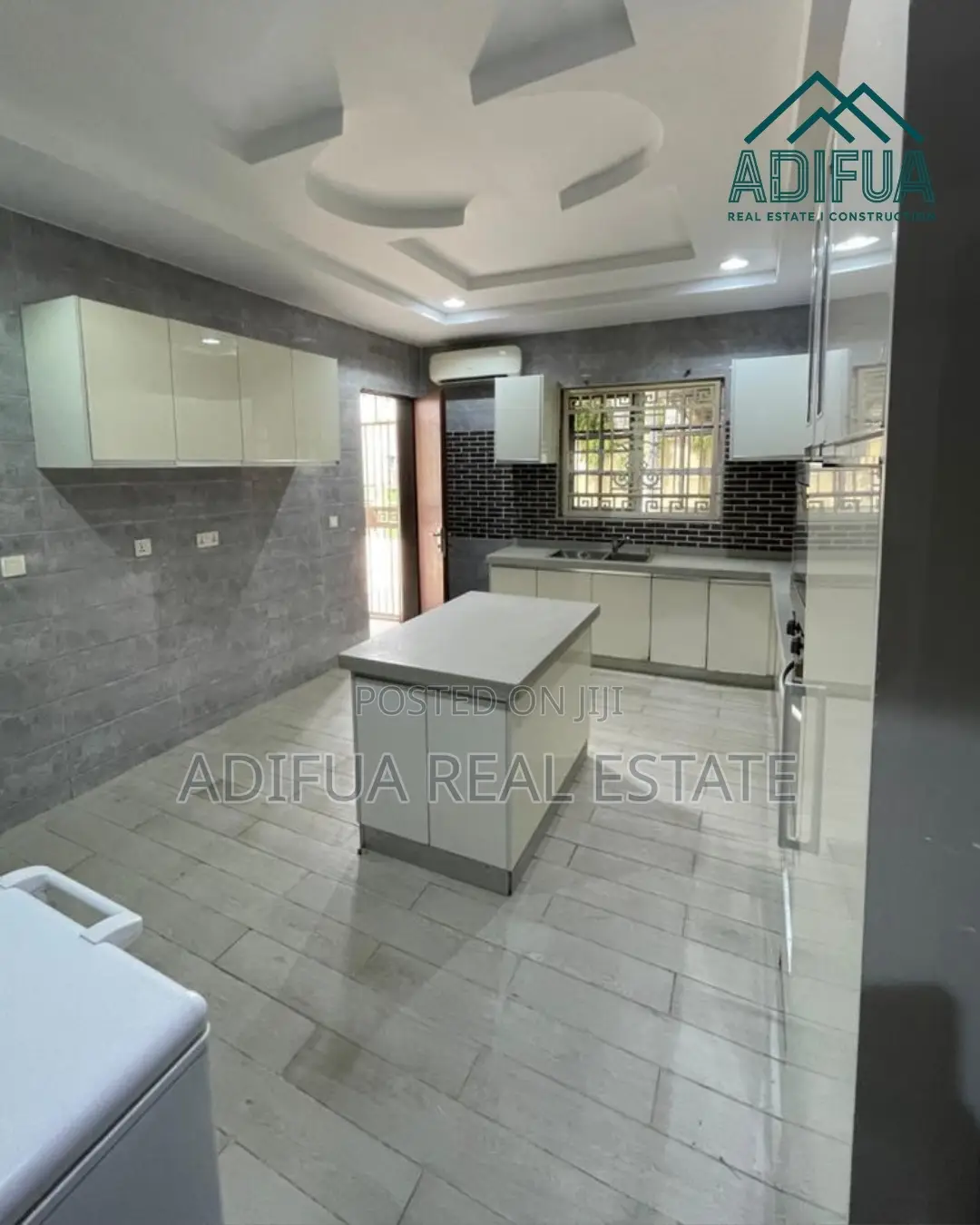 5bdrm Duplex in Wuye for sale in Wuye