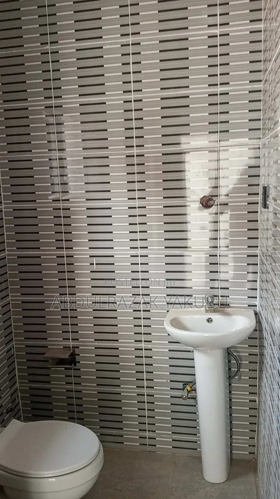 2bdrm Block of Flats in Non, Sabon Lugbe for rent in Sabon Lugbe