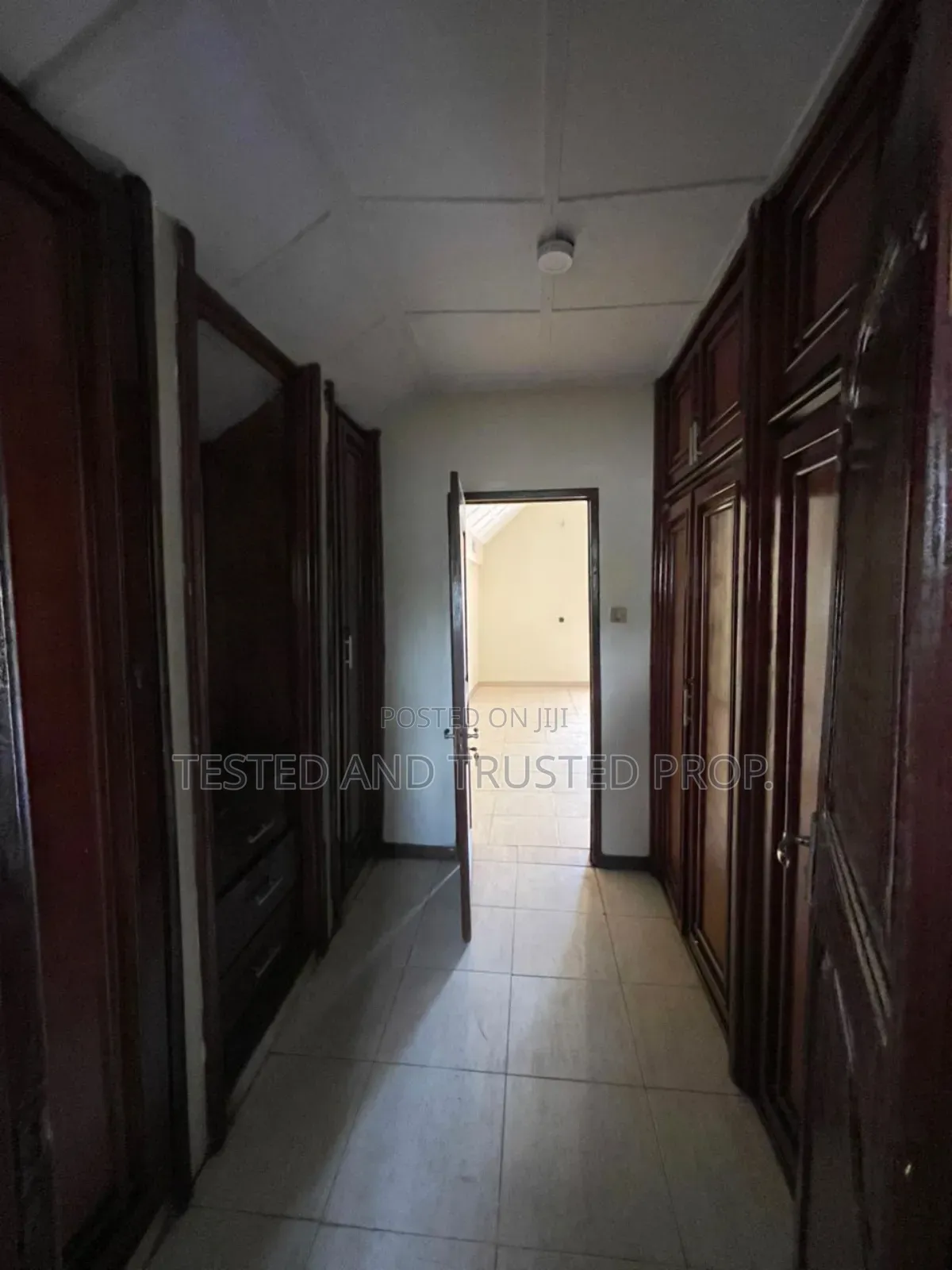 Studio Apartment in Ikota Villa Estae for rent in Ikota