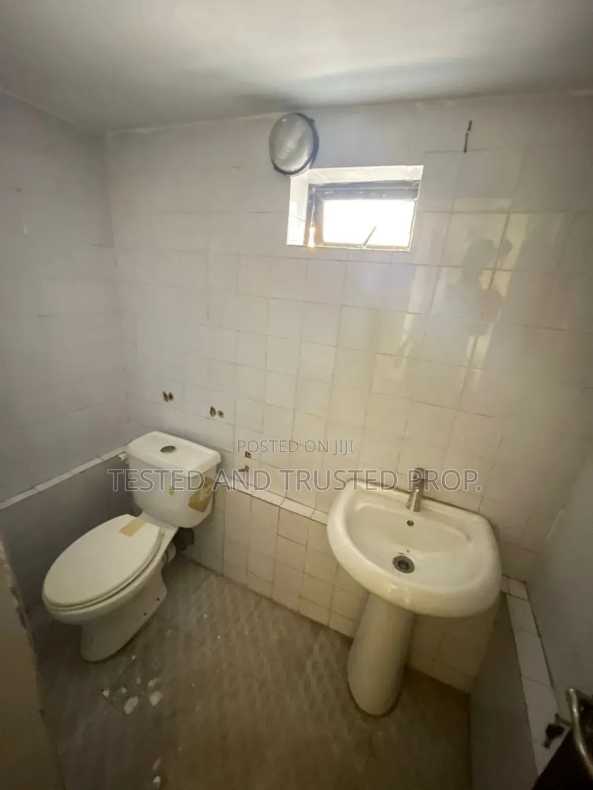 Studio Apartment in Ikota Villa for rent in Ikota