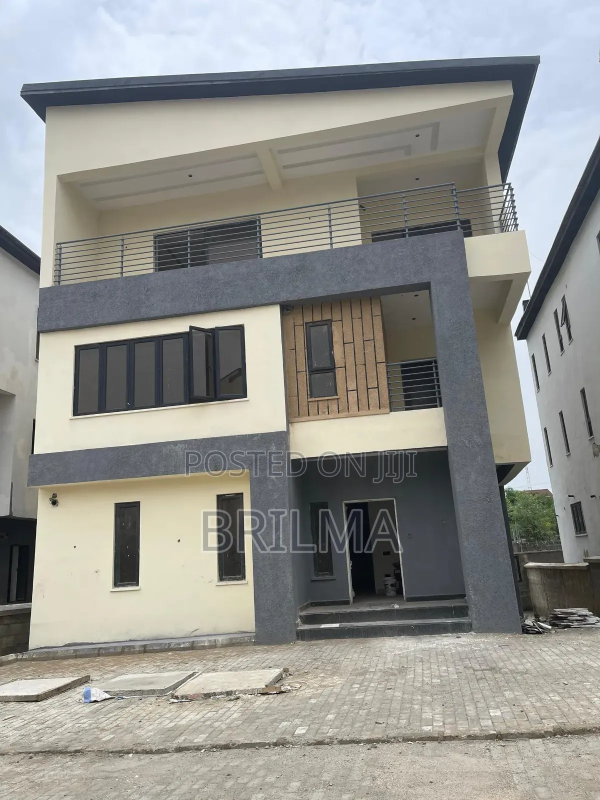 6bdrm Duplex in Mabushi for sale in Mabushi