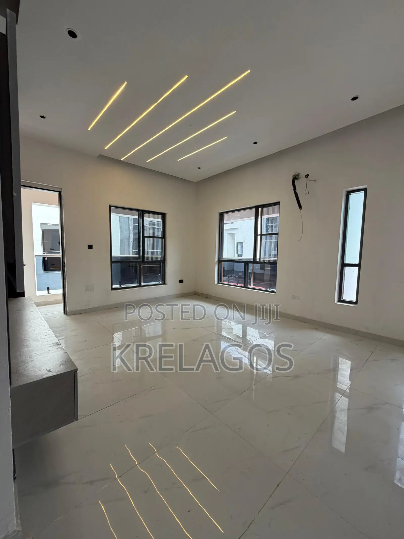 5bdrm Duplex in Ologolo for sale in Ologolo