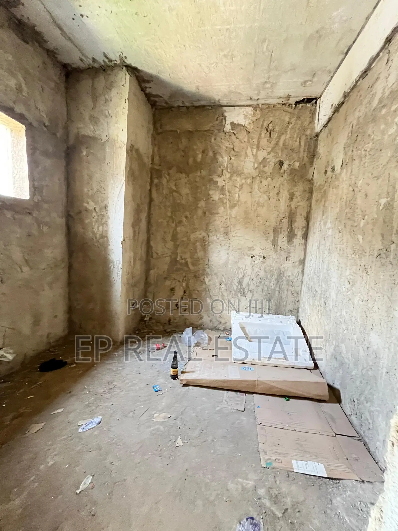 4bdrm House in Apo Resettlement for sale in Apo Resettlement