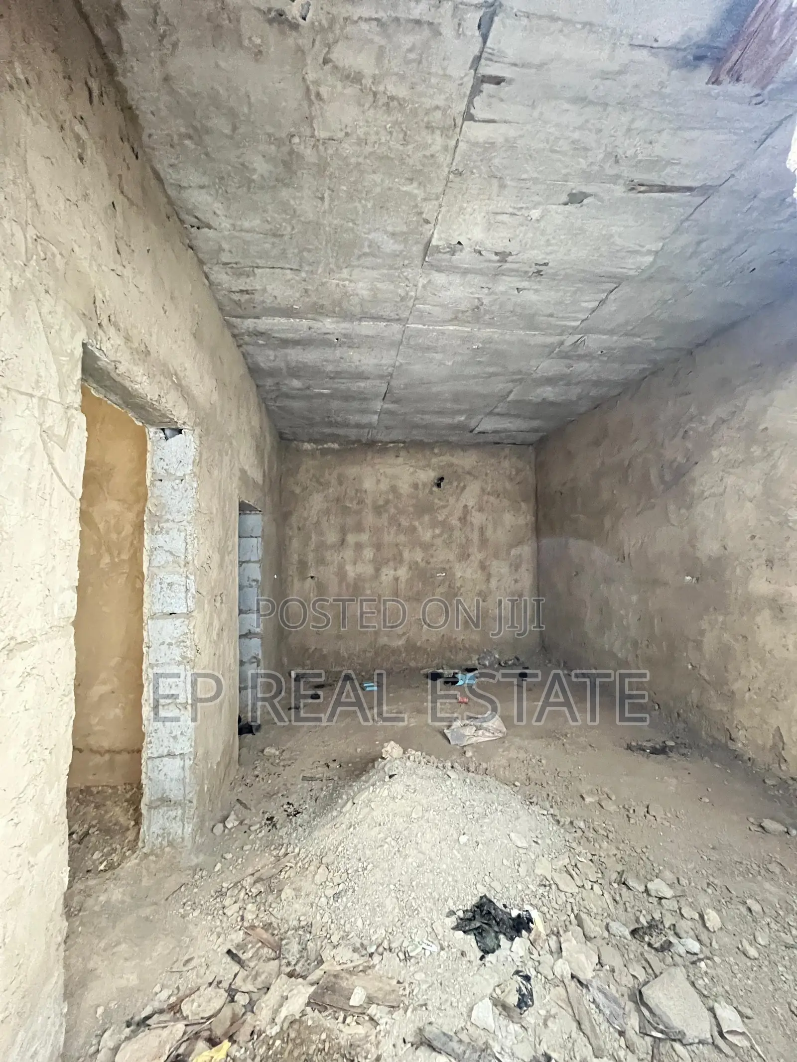 4bdrm House in Apo Resettlement for sale in Apo Resettlement
