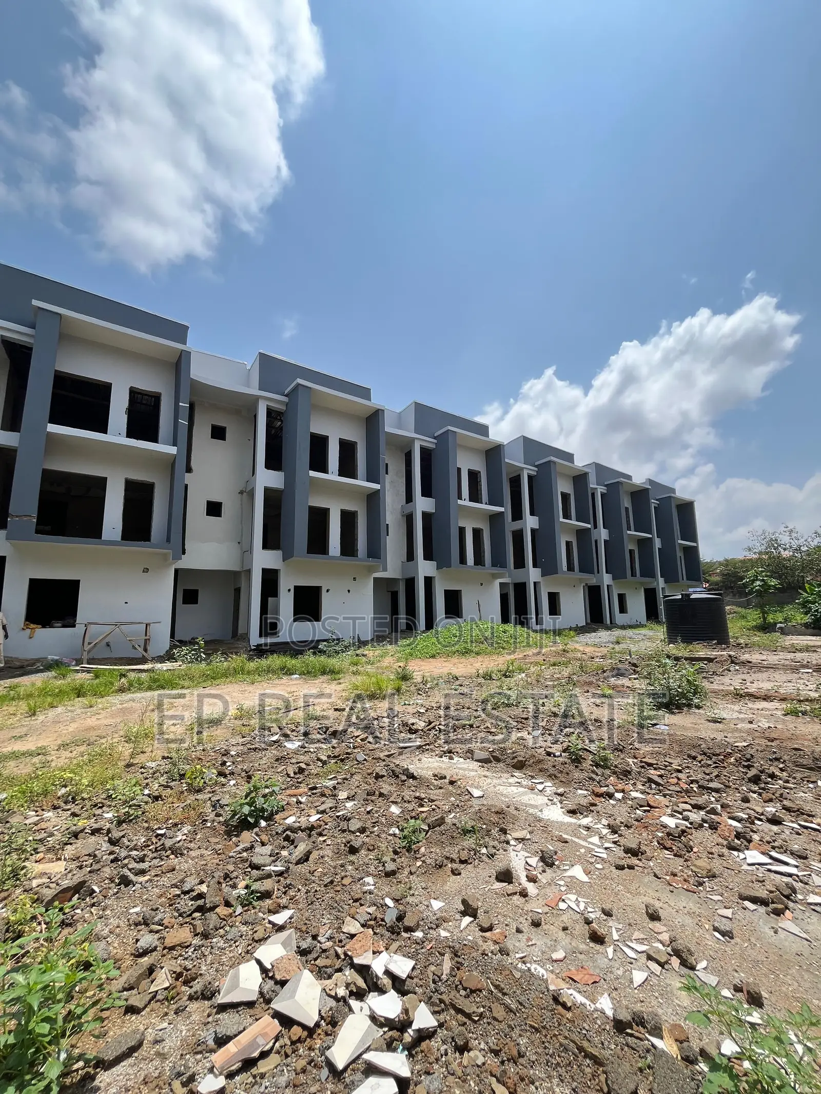 4bdrm House in Apo Resettlement for sale in Apo Resettlement