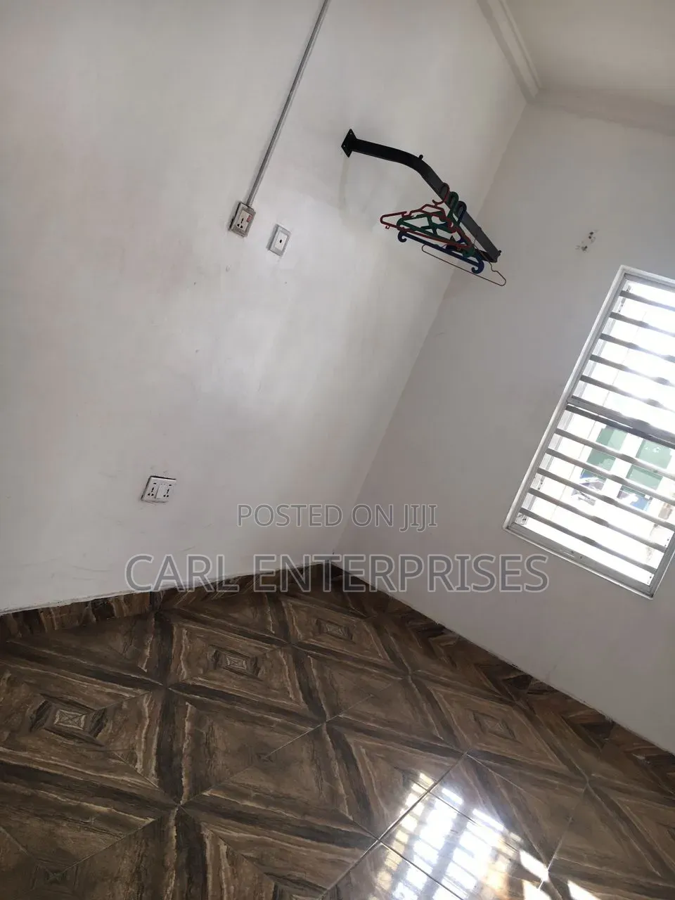 Studio Apartment in Vas Court, Chevron for rent in Chevron