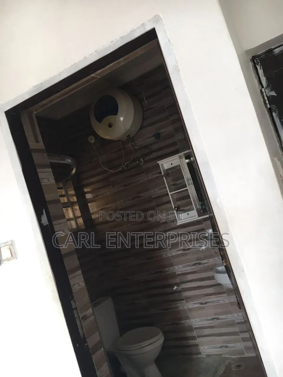Studio Apartment in Vas Court, Chevron for rent in Chevron