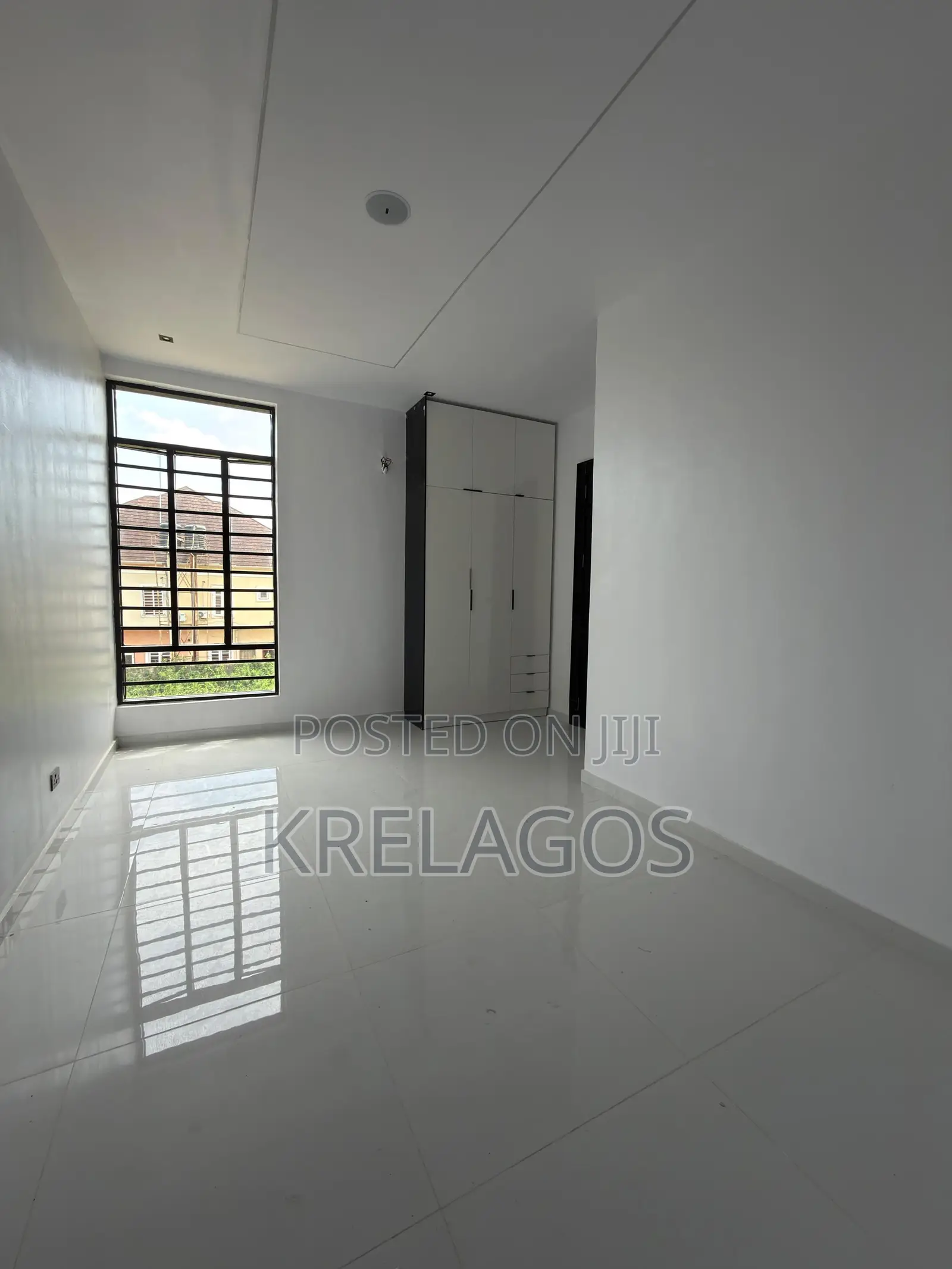 5bdrm Duplex in Ologolo for sale in Ologolo