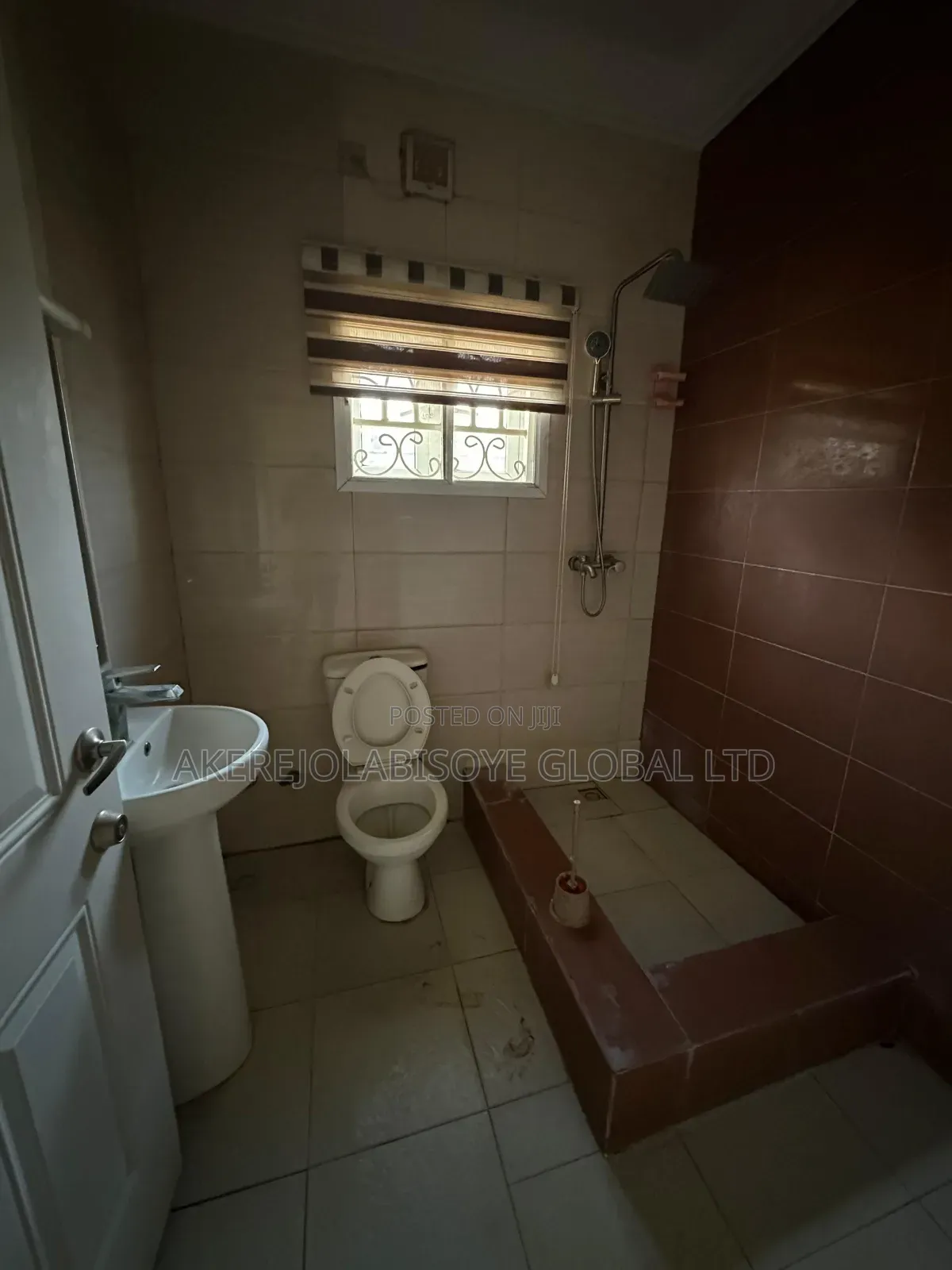 4bdrm Duplex in In An Estate, Life Camp for rent in Life Camp