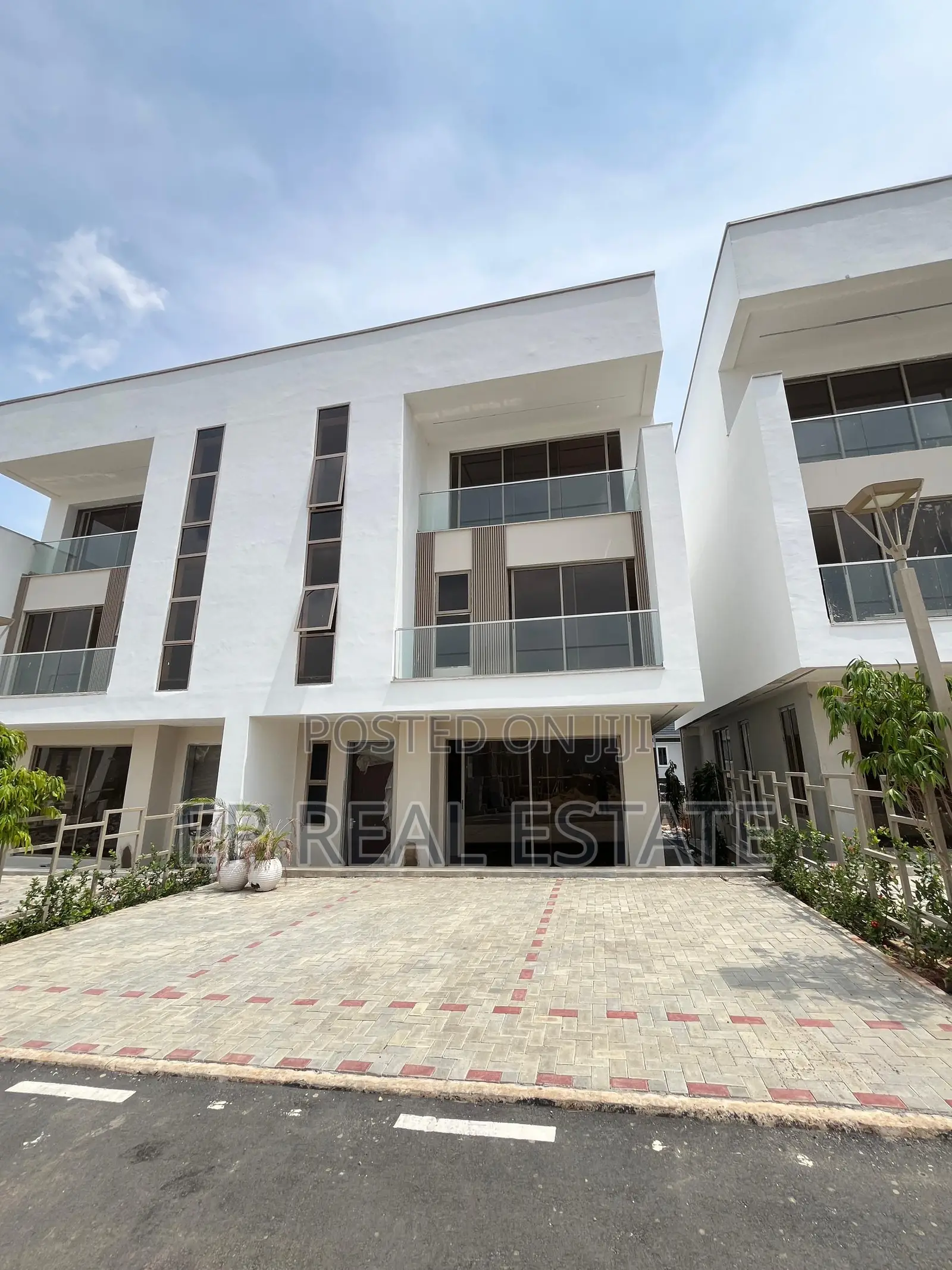4bdrm Duplex in Guzape District for sale in Guzape District