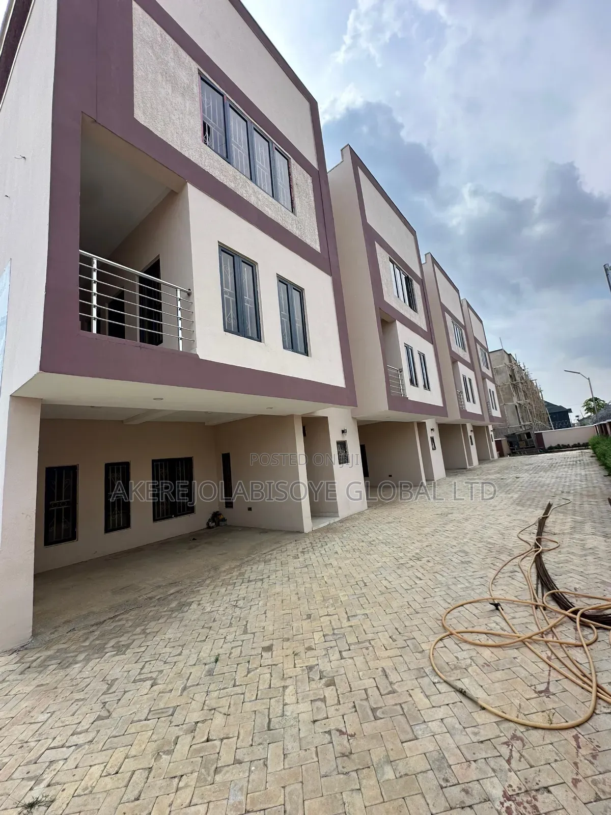 4bdrm Duplex in Iifecamp, Abuja for sale in Life Camp