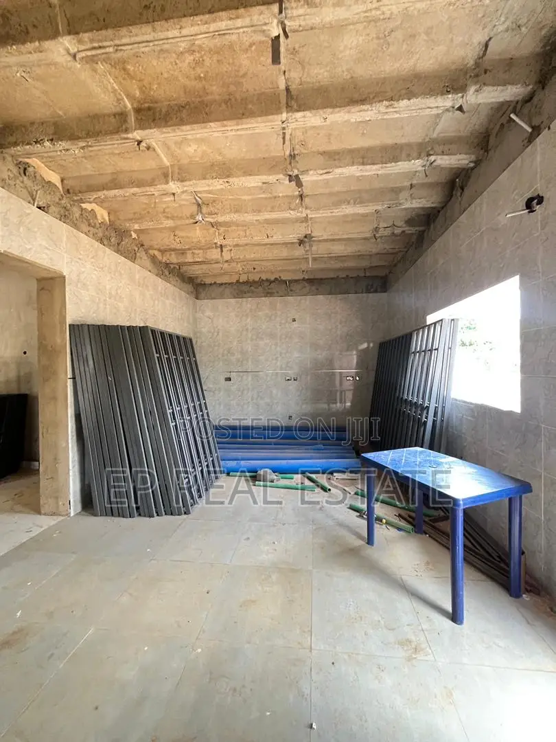 6bdrm Duplex in Apo District for sale in Apo District
