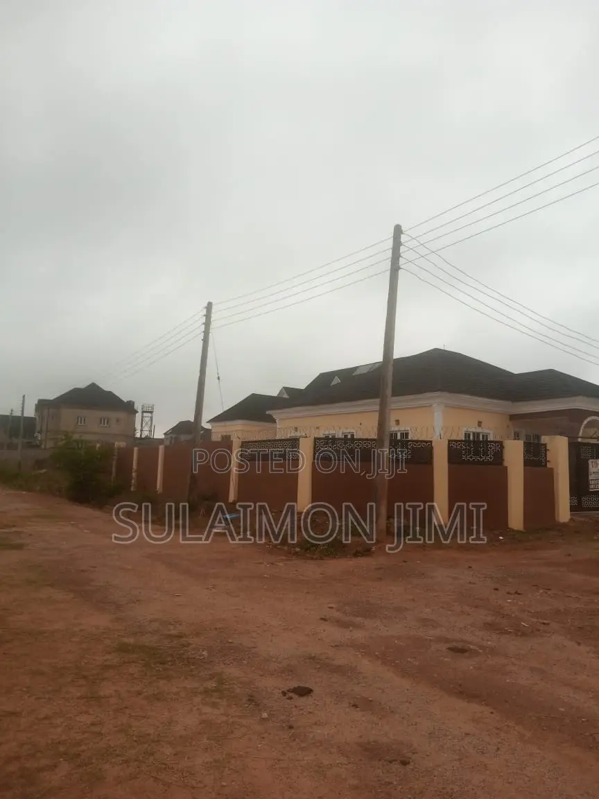 3bdrm Bungalow in Idu Industrial for rent in Idu Industrial