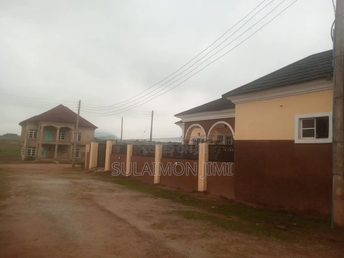 3bdrm Bungalow in Idu Industrial for rent in Idu Industrial