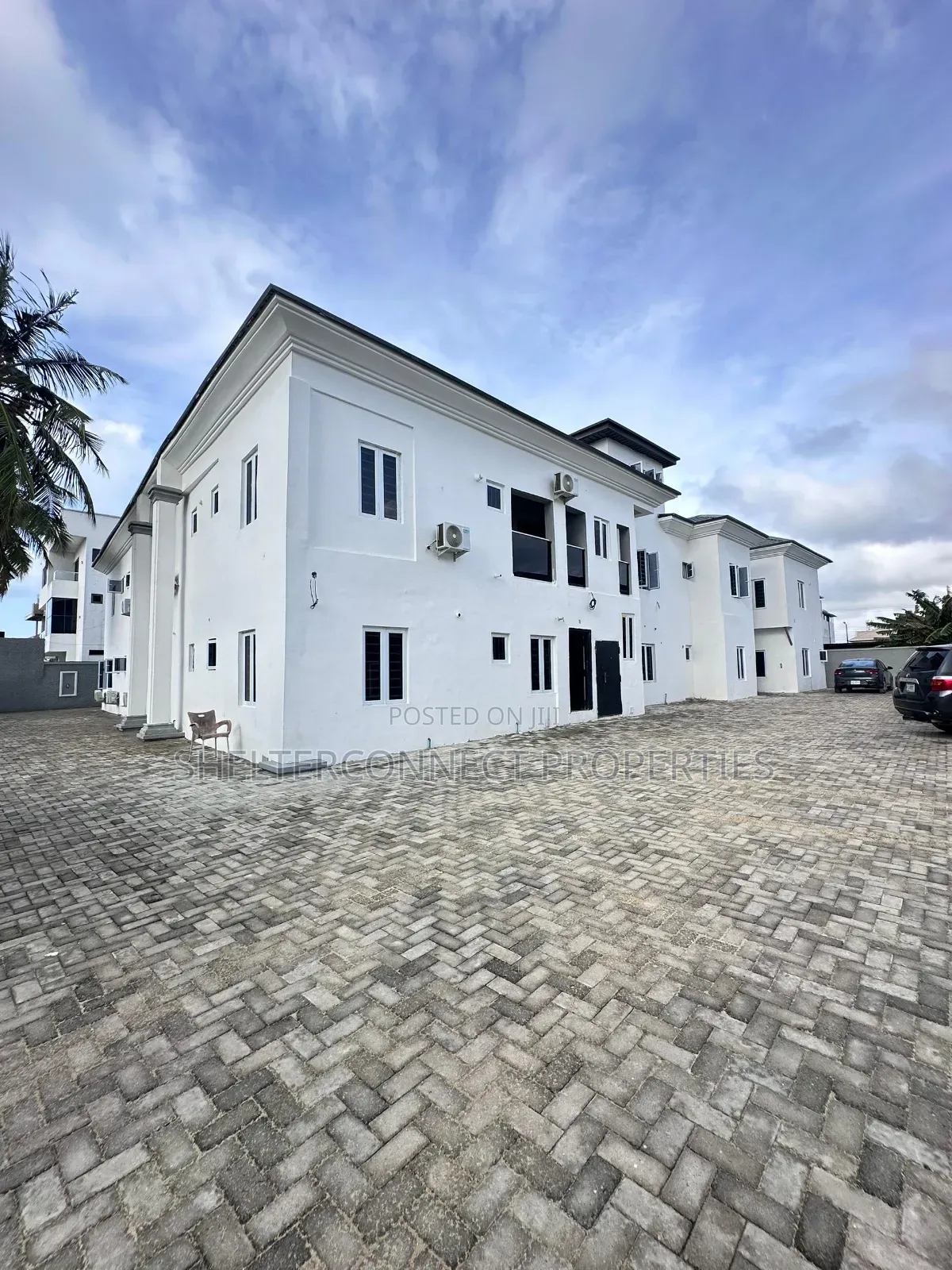 2bdrm Apartment in Lekki Expressway for sale in Lekki Expressway