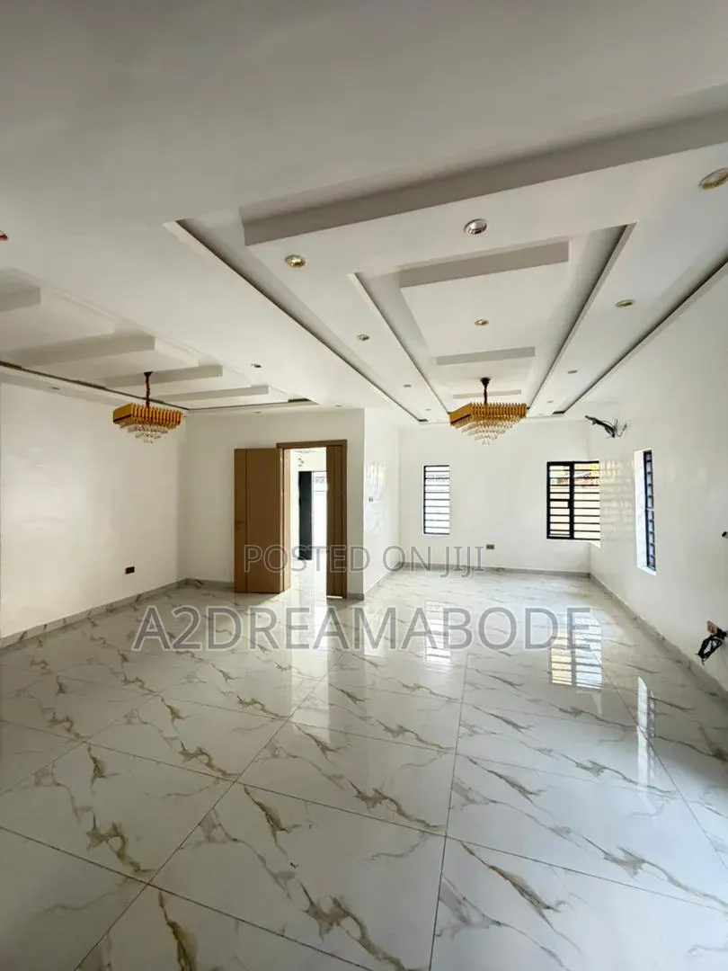 4bdrm Duplex in Oko Oba for sale in Oko-Oba