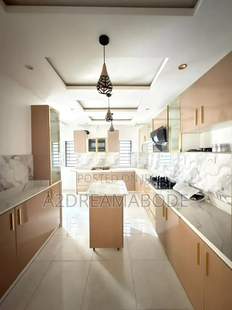 4bdrm Duplex in Oko Oba for sale in Oko-Oba
