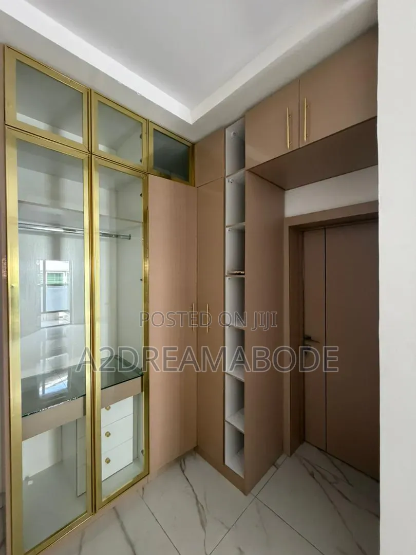 4bdrm Duplex in Oko Oba for sale in Oko-Oba