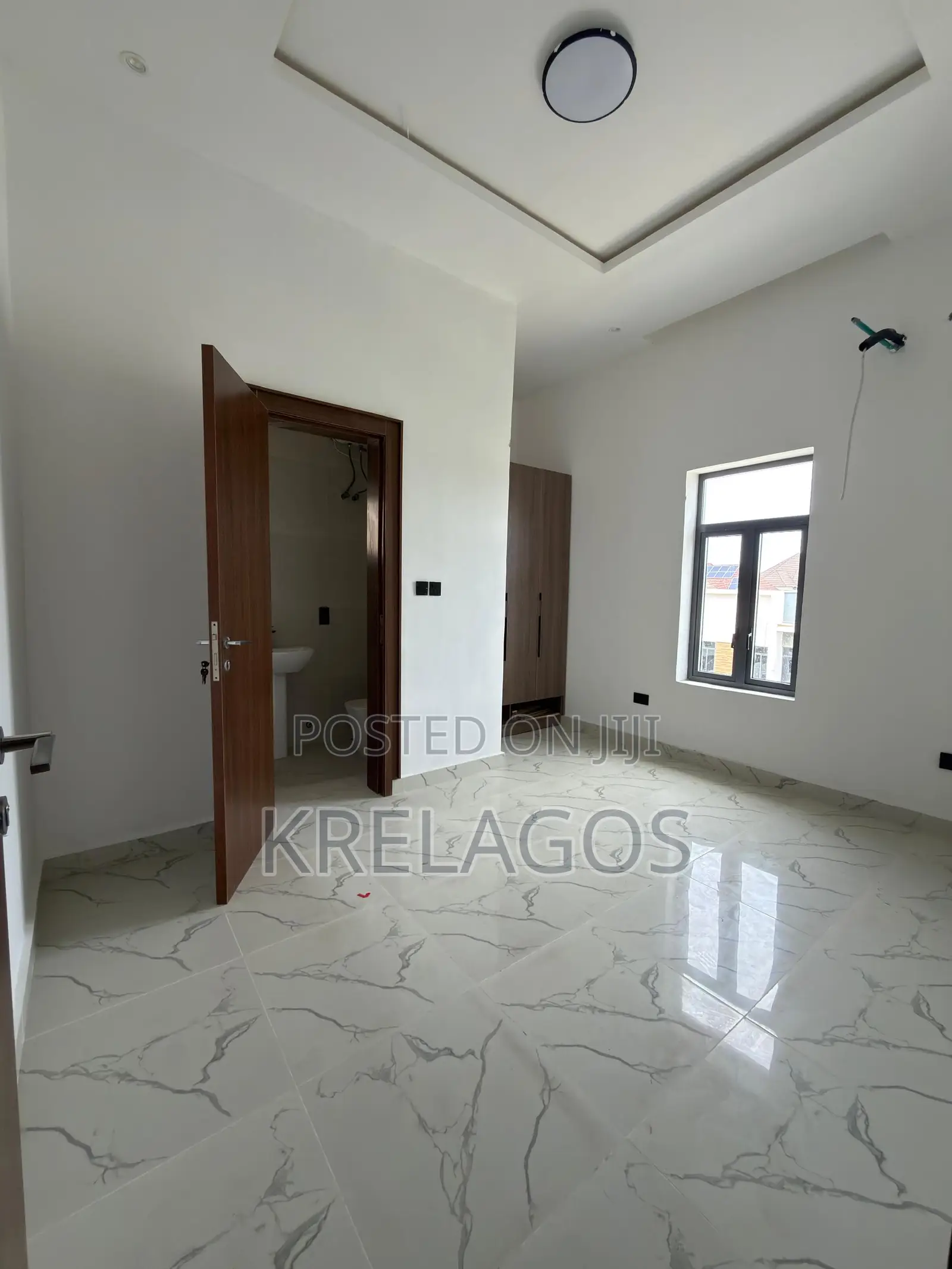 4bdrm Duplex in Ologolo for sale in Ologolo