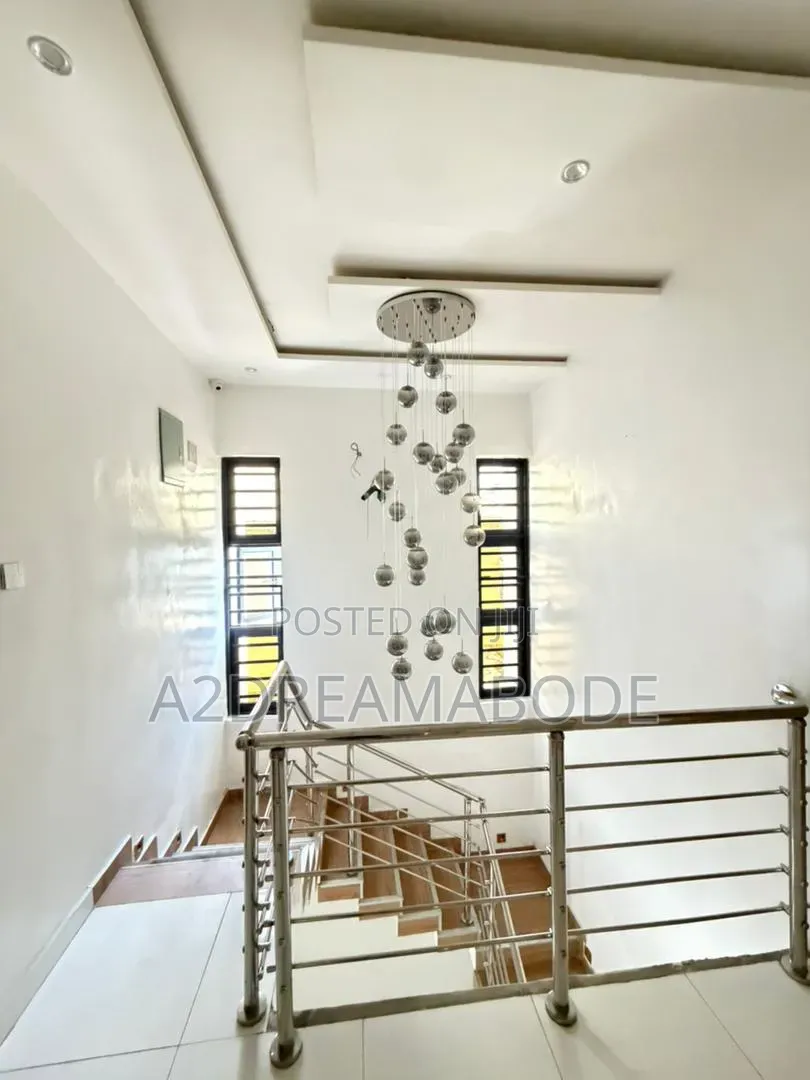 4bdrm Duplex in Oko Oba for sale in Oko-Oba