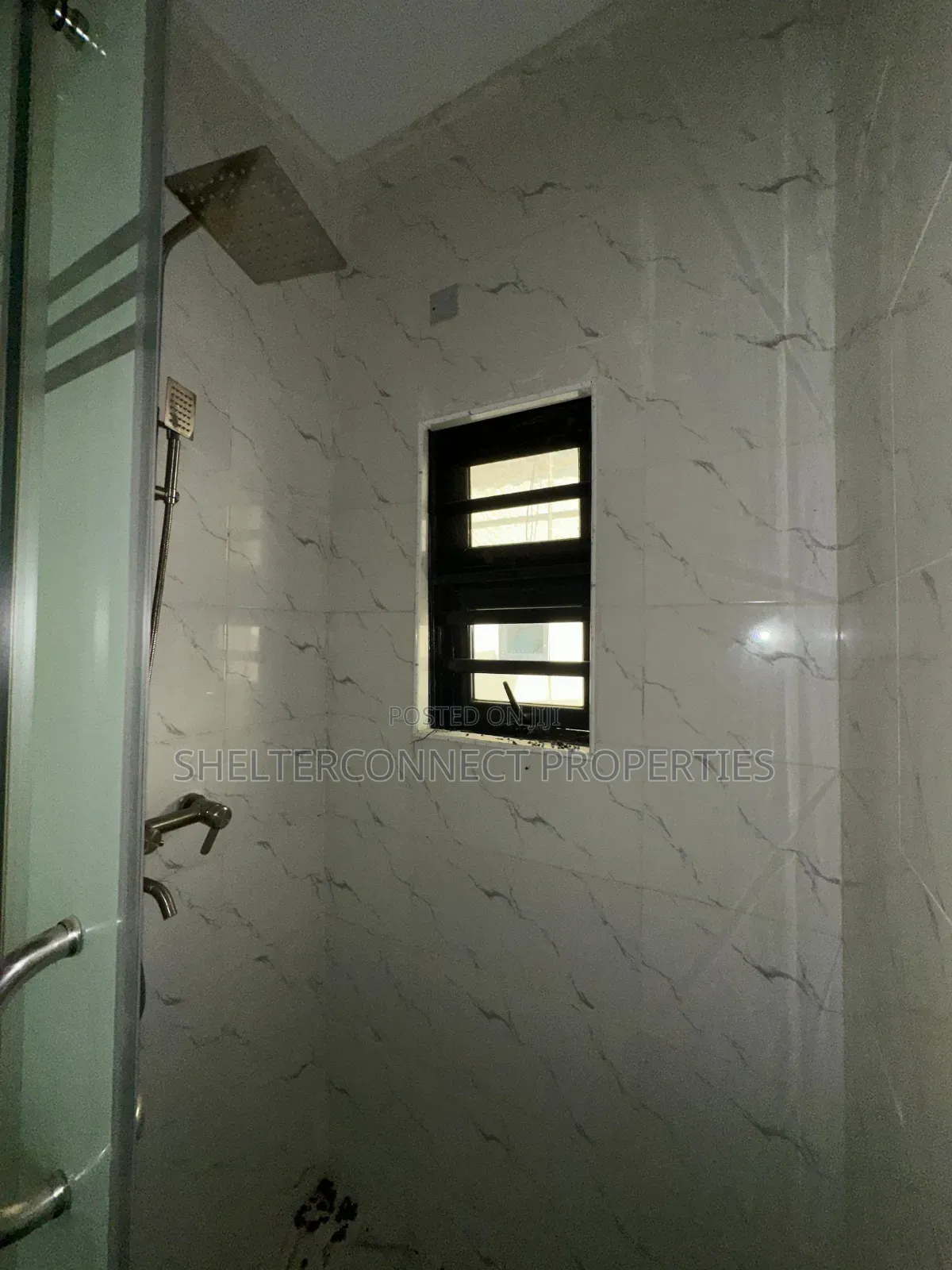 5bdrm Duplex in Lekki Expressway for sale in Lekki Expressway