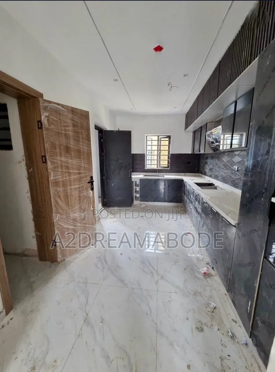 3bdrm Apartment in Ikeja for sale in Ikeja GRA