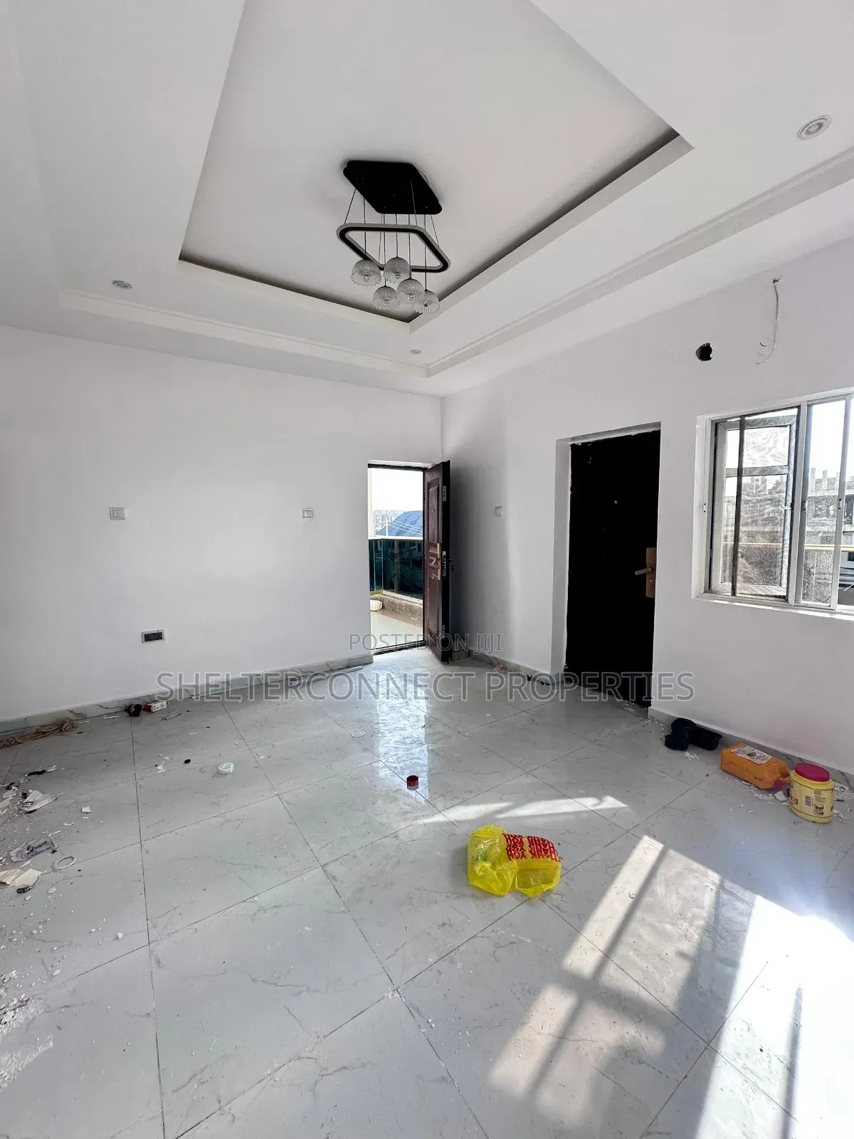 Mini Flat in Chevron for rent in Chevron