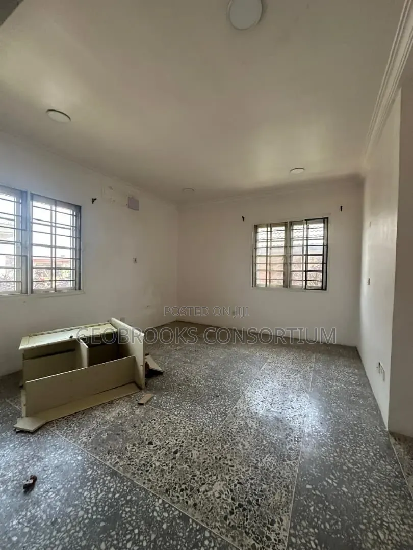 5bdrm Duplex in Agodi Gra for rent in Agodi
