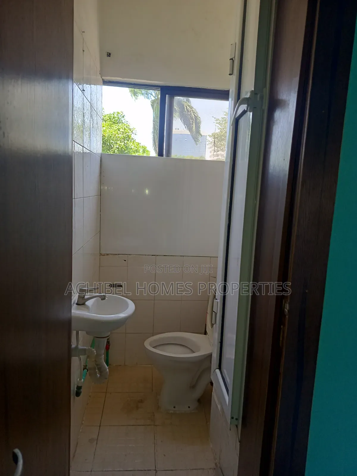 3bdrm Apartment in Off Adeola Odeku for rent in Adeola Odeku