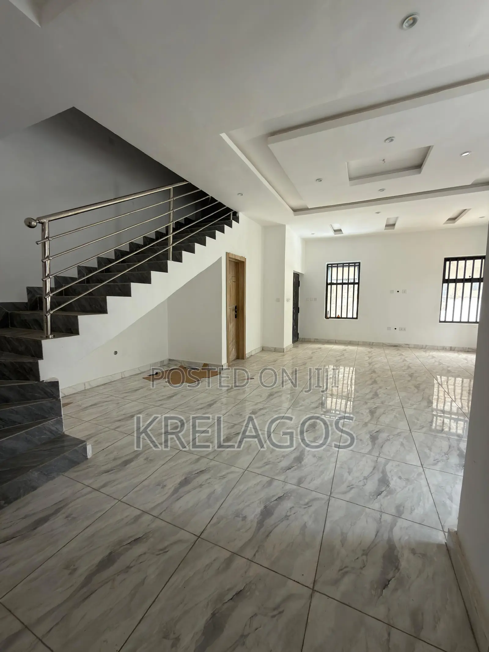 4bdrm Duplex in Ologolo for sale in Ologolo