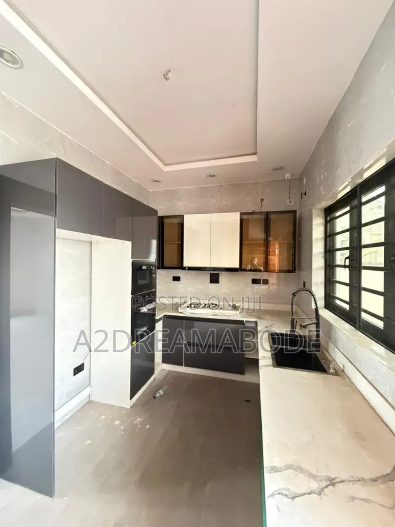 4bdrm Duplex in Agege, Oko-Oba for sale in Oko-Oba
