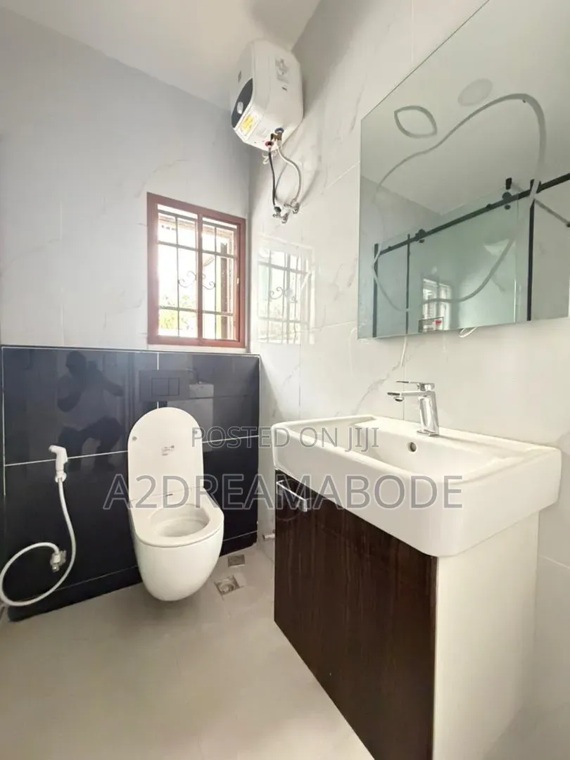 6bdrm Duplex in Ikeja Gra for sale in Ikeja GRA